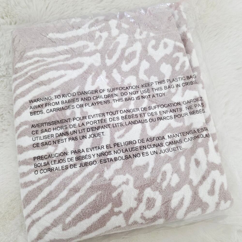 NEW Barefoot Dreams CozyChic Ultra Lite Faded Rose Pink Animal Poncho Wrap OS - Picture 10 of 10